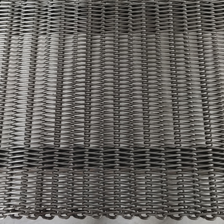 金屬不銹鋼網(wǎng)帶在使用過程中有哪些注意事項呢?